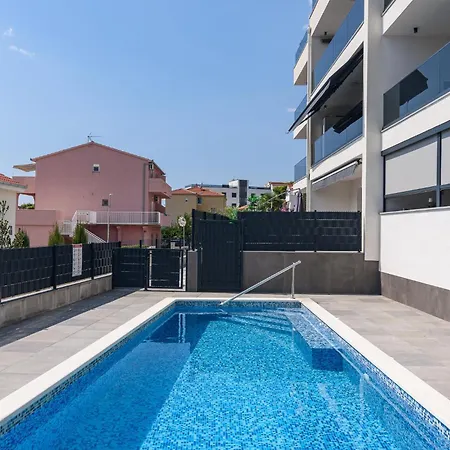 Apartment Rosi *