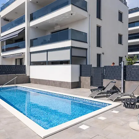 Apartment Rosi *